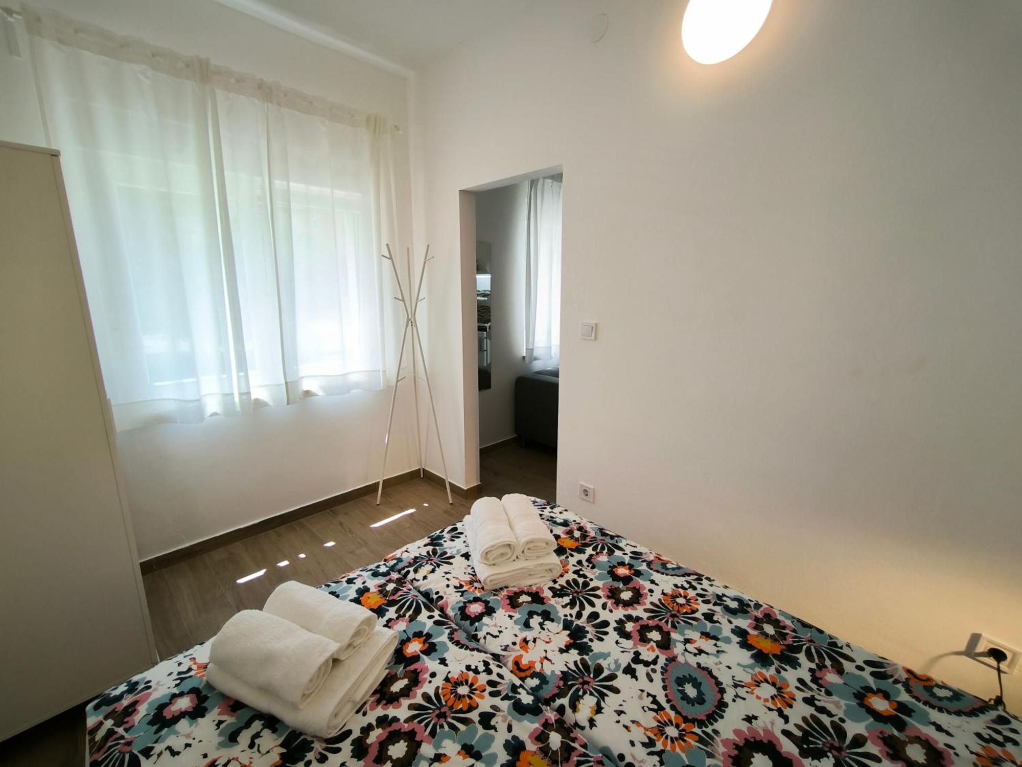 Porec Jadran Apartments ภายนอก รูปภาพ