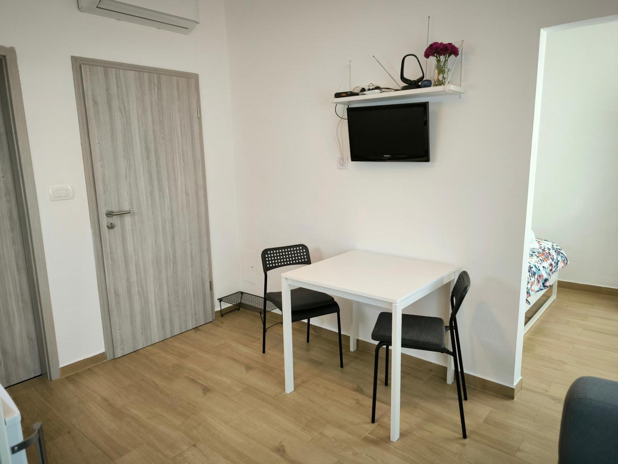 Porec Jadran Apartments ภายนอก รูปภาพ